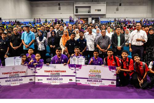 DATUK SERI AHMAD SHABERY CHEEK