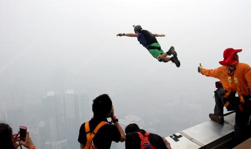 KL21_03102015_JUMP