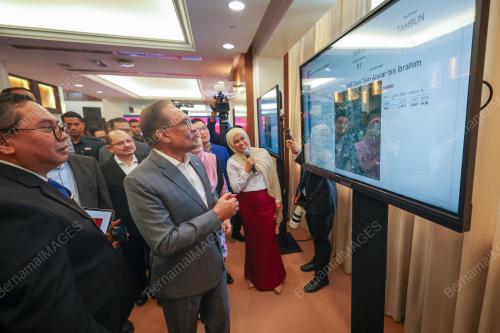 DATUK SERI ANWAR IBRAHIM