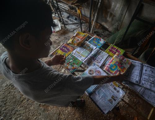 PERSIAPAN PERSEKOLAHAN AKAN BERMULA PASCA BANJIR