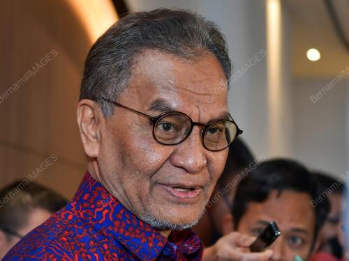 DATUK SERI DR DZULKEFLY