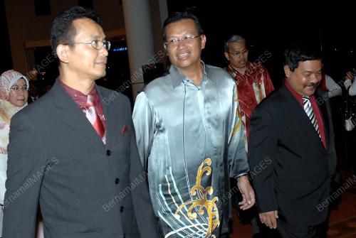 AHMAD SHABERY CHEEK