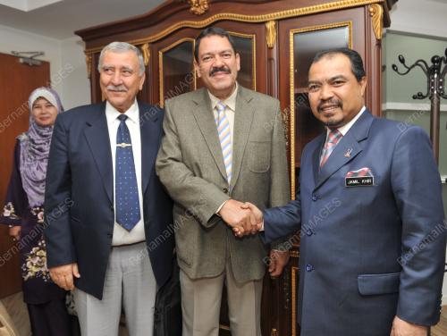 KL21_04042012_JAMIL_SICHMA