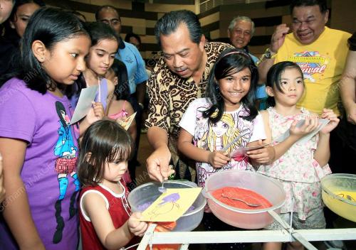 MUHYIDDIN YASSIN