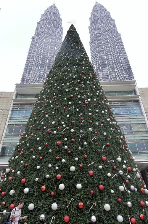 KL21_04122015_KRISMAS_KLCC