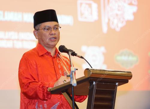 DATUK DR MOHD NA'IM MOKHTAR