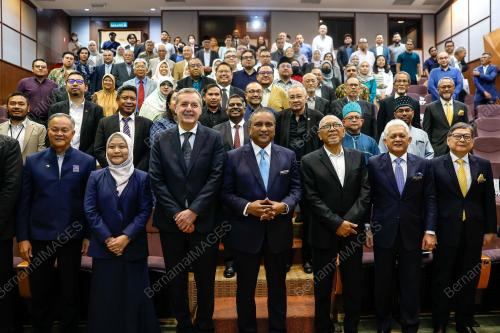 DATUK SERI REEZAL MERICAN NAINA MERICAN