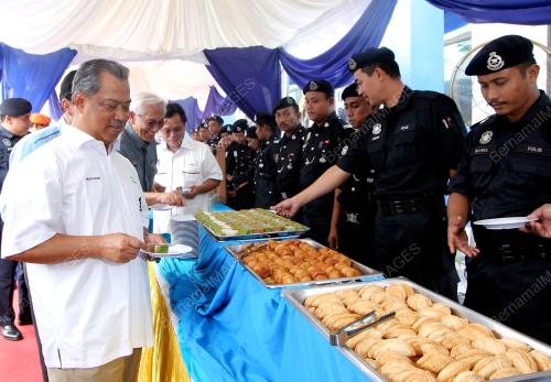 TAN SRI MUHYIDDIN YASSIN