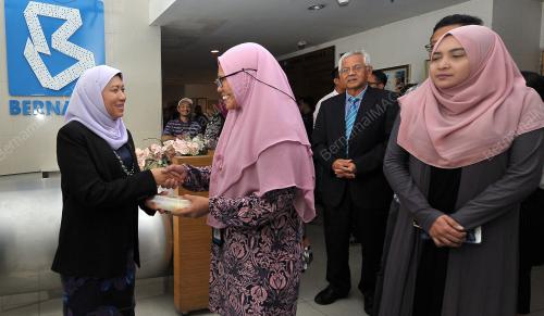 KL21_05062017_BERBUKA