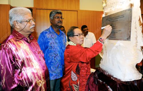KL21_05082012_PELANCARAN