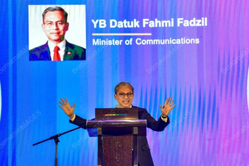 DATUK FAHMI FADZIL