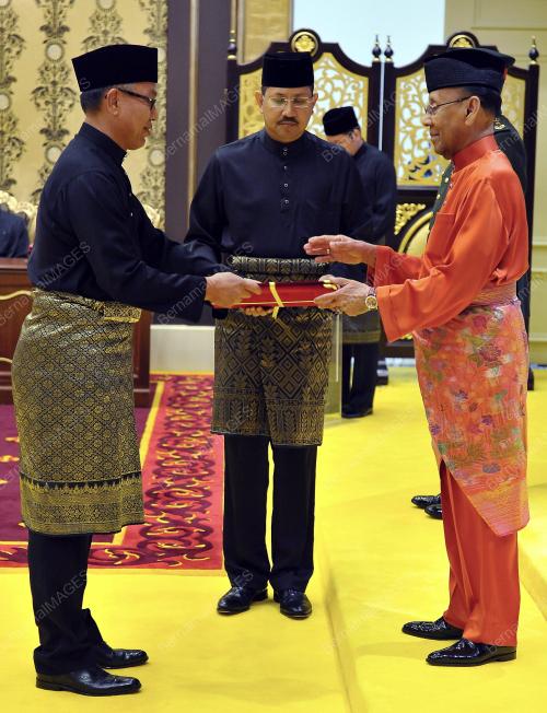 KL21_06022016_AGONG