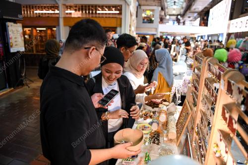 PASAR SENI
