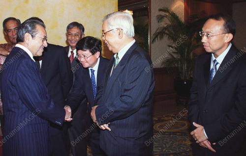 TUN DR. MAHATHIR MOHAMAD