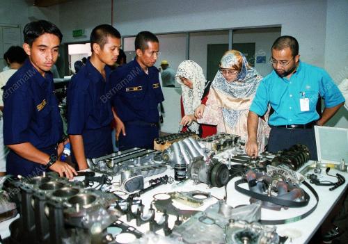 HARI TERBUKA PROTON R&D