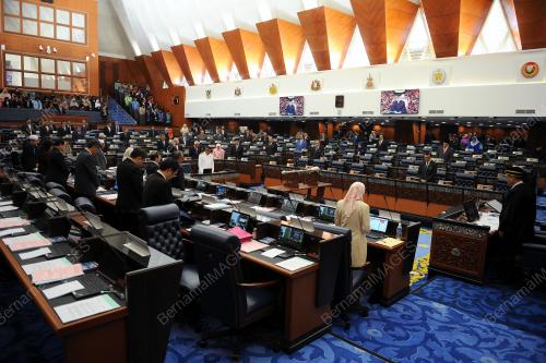 KL21_08032017_MH_PARLIMEN