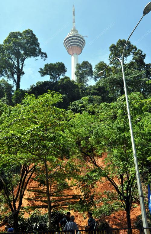 KL21_08052013_MENARA_KL