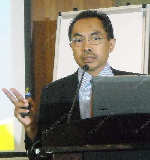 PROF DR AZHAR MD ZAIN