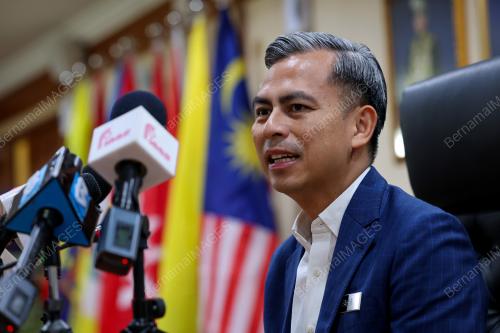 AHMAD FAHMI MOHAMED FADZIL