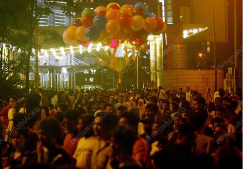 SAMBUTAN TAHUN BARU 2006 DI KLCC