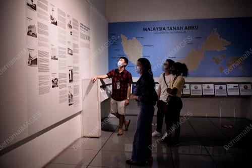 ULANG TAHUN KE-50 RUKUN NEGARA