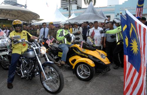 HISHAMMUDDIN TUN HUSSEIN