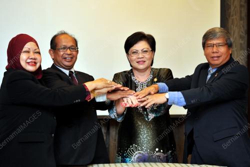 KL21_09092015_MINORITI