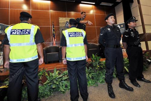 KL21_10012013_POLIS