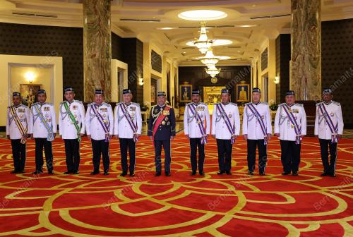 AL-SULTAN ABDULLAH RI'AYATUDDIN AL-MUSTAFA BILLAH SHAH