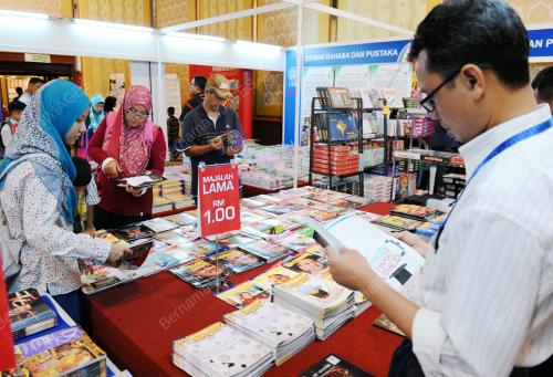 KL21_10122014_EXPO_BUKU_2014