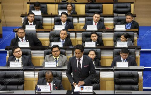KL21_11012015_PARLIMEN_BELIA