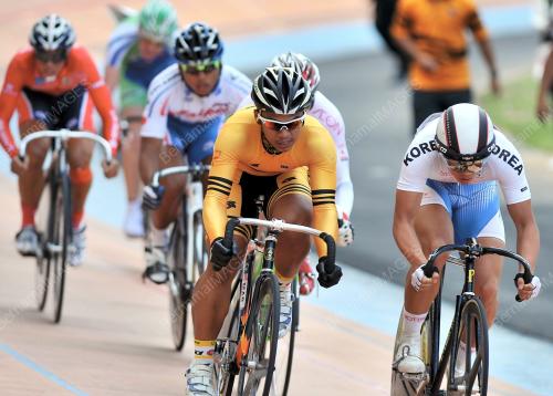 KL21_11022012_ACC6