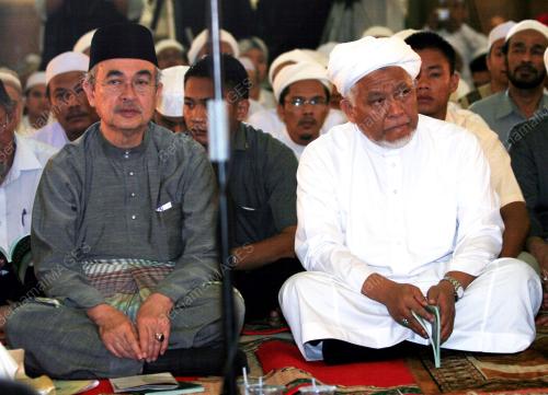 TUN ABDULLAH AHMAD BADAWI
