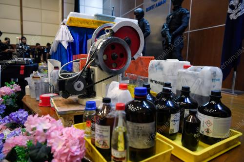 KEJAYAAN PDRM MELUMPUHKAN SINDIKET PEMPROSESAN DAN PENGEDARAN DADAH