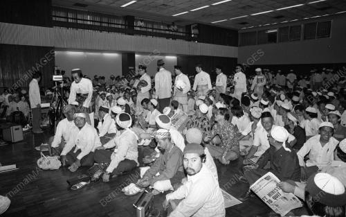 KL21_12012015_MUKTAMAR_PAS