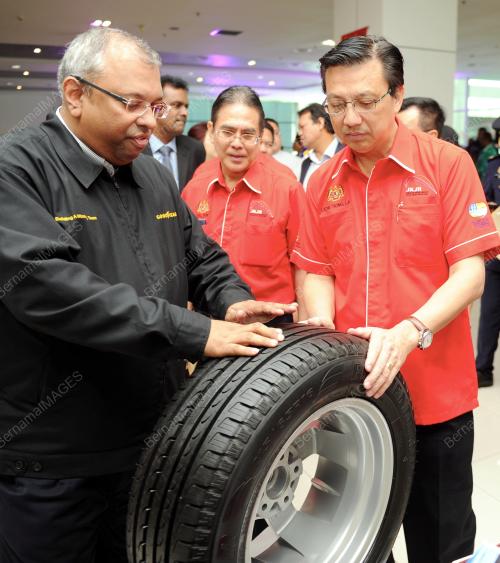 KL21_12022015_LIOW_TAYAR