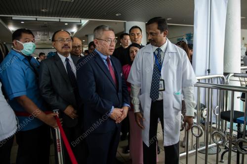DATUK SERI DR ADHAM BABA