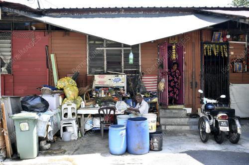 PROJEK PEMBANGUNAN SEMULA TAPAK RUMAH PANJANG