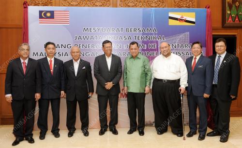 KL21_12052015_MALAYSIA_BRUNEI