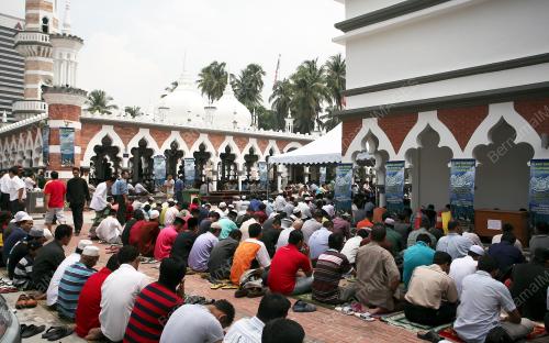 KL21_12072013_SOLAT_JUMAAT1