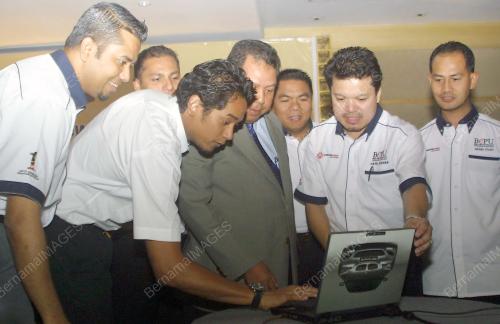 AWANG ADEK HUSSEIN