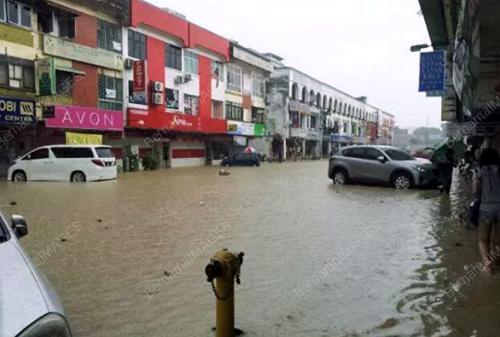 KL21_12112014_BANJIR