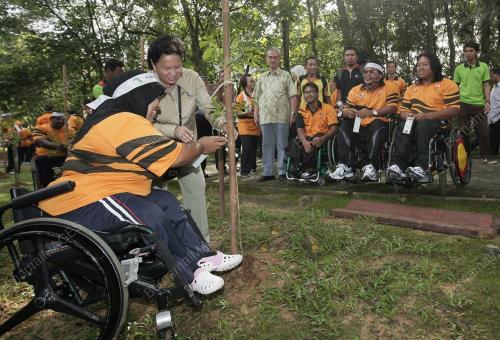 KL21_13012011_PARALIMPIK