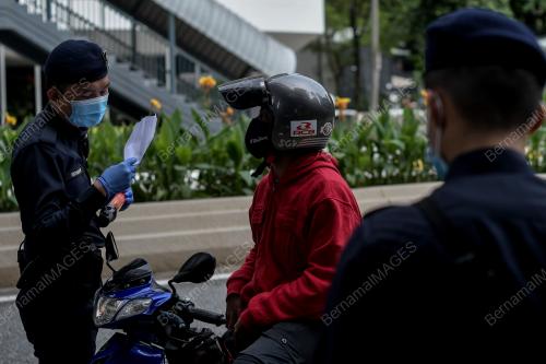 PERINTAH KAWALAN PERGERAKKAN SEKATAN JALAN RAYA