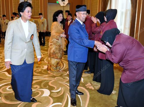 KL21_13032012_AGONG