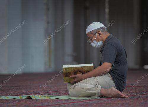 MEMBACA AL-QURAN PADA BULAN RAMADAN