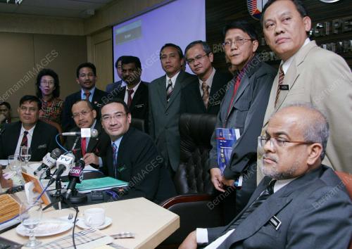 HISHAMMUDDIN TUN HUSSEIN
