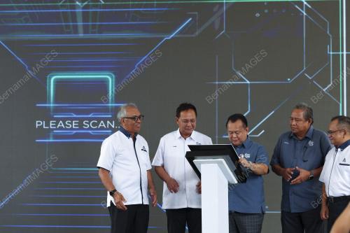 DATUK SERI ALEXANDER NANTA LINGGI
