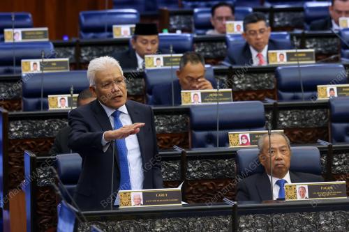 DATUK SERI HAMZAH ZAINUDIN