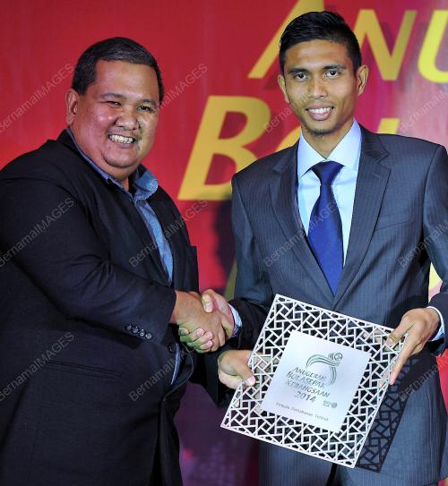 KL21_13112014_BOLA